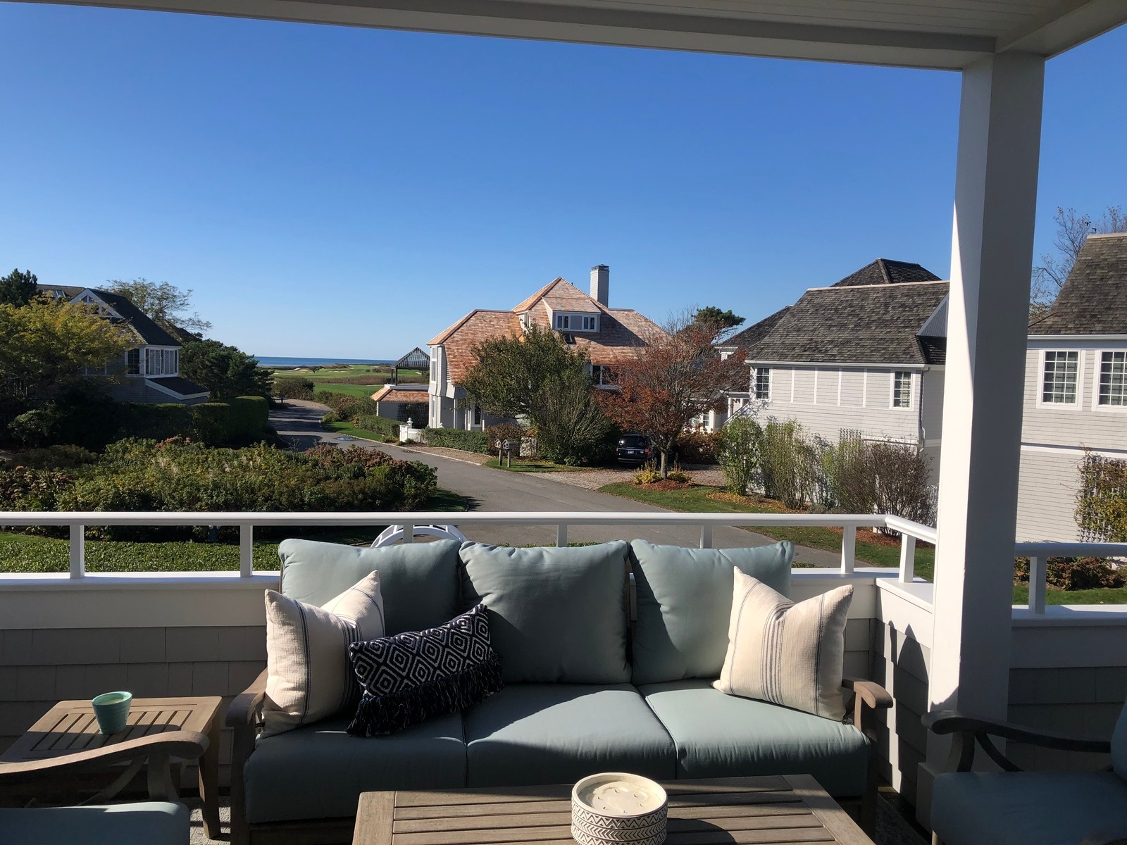 For Lease 122 Shore Drive West, Mashpee, MA 02649 4 Beds / 3 Full