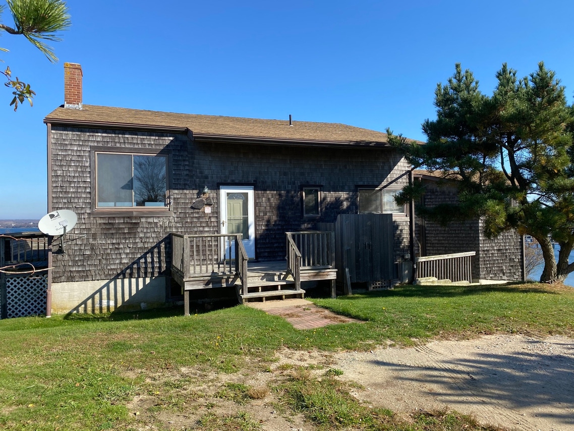 1198 Off Coast Guard Rd, **GUPPY COTTAGE**, Block Island, RI 02807