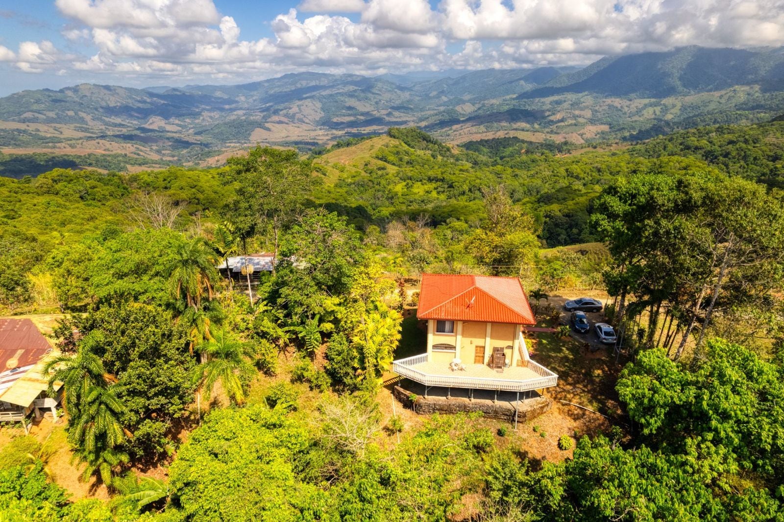 For Sale 3 Bedroom Home With Spectacular Views Of Tinamastes