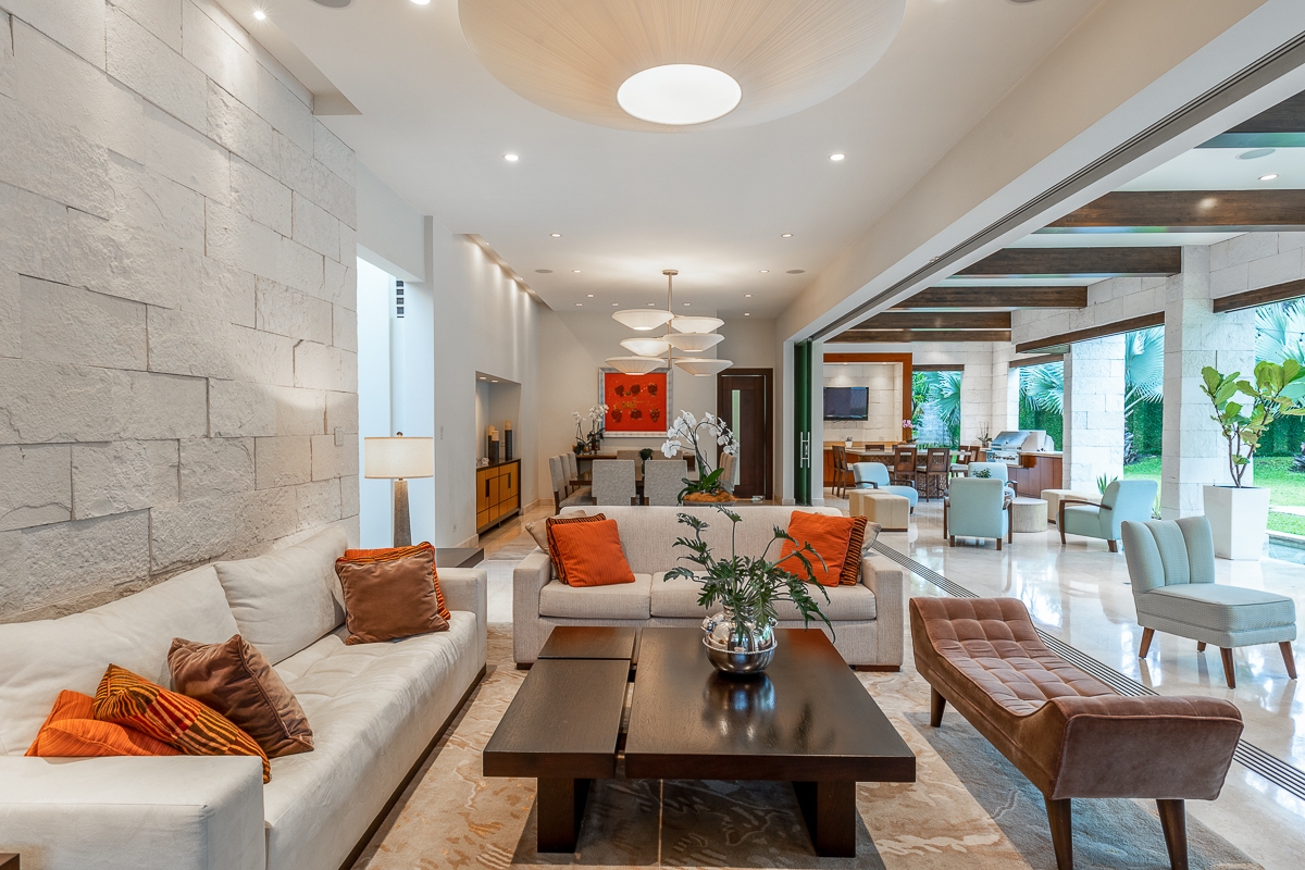 La Hacienda Contemporary Jewel, La Hacienda, Santa Ana, Uruca