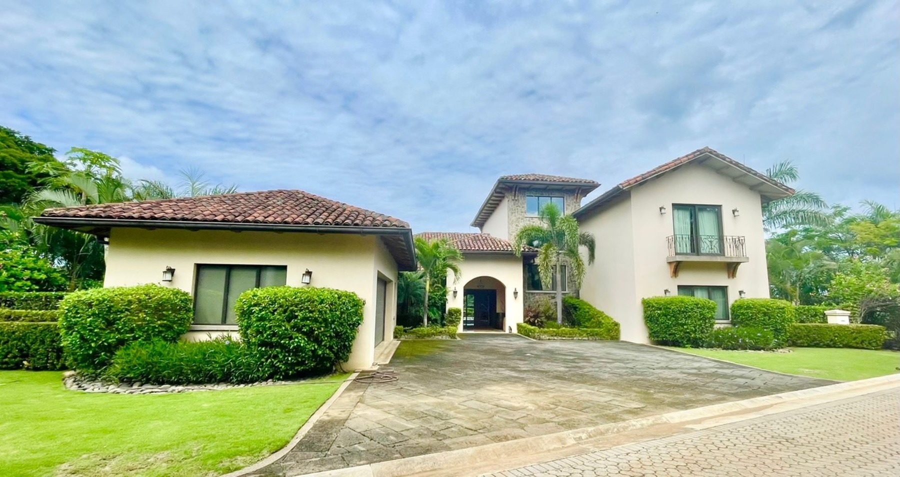 For Sale Dulce Vida Hacienda Pinilla Estate, Hacienda Pinilla