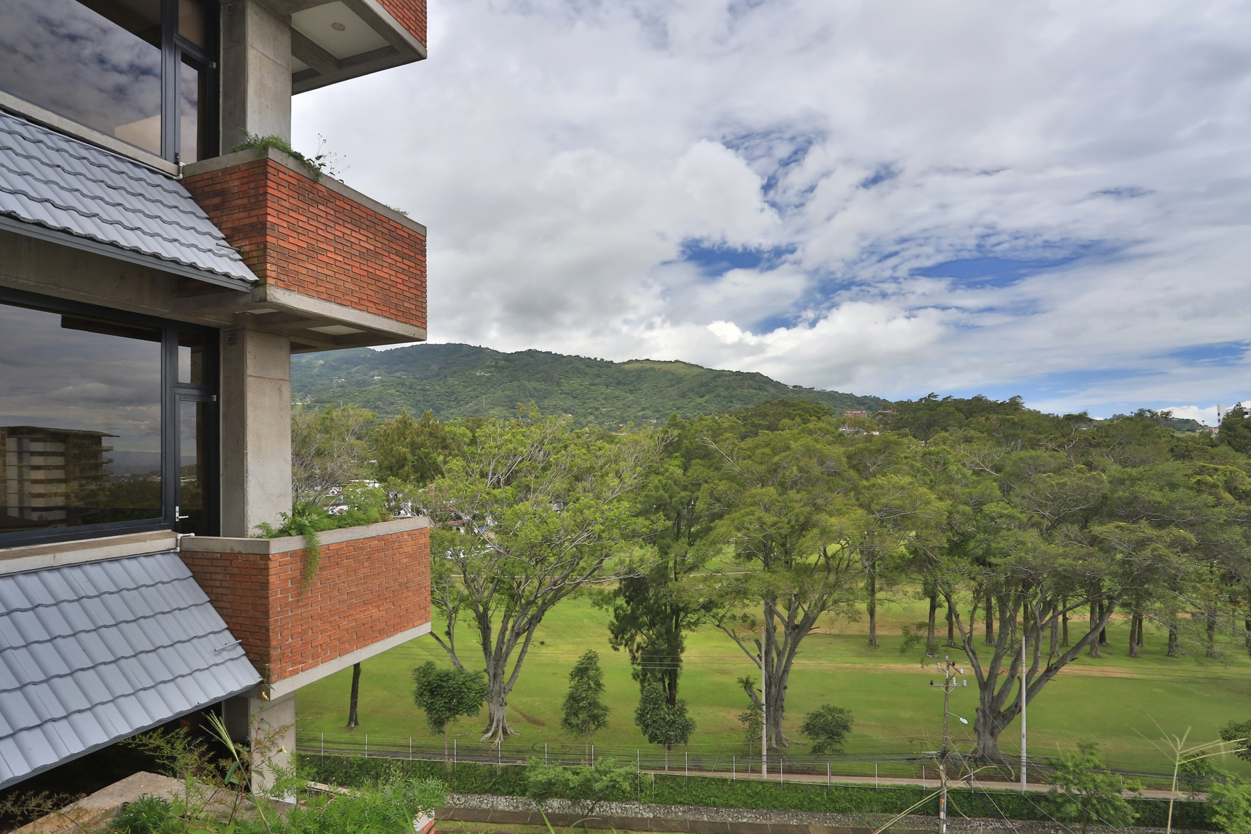 sold-escazu-country-club-condo-bellavista-escazu-escaz-san-jos